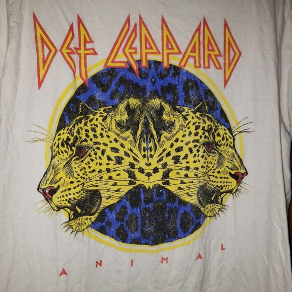 Def Leppard Tops - Womens S/M Def Leppard Animal Band Tee Short Sleeve T-shirt Small Medium